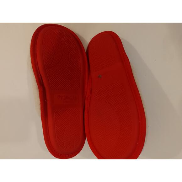 The Grinch Christmas Slippers – Size L (9-10) – Fuzzy White Slip-Ons - Picture 3 of 3
